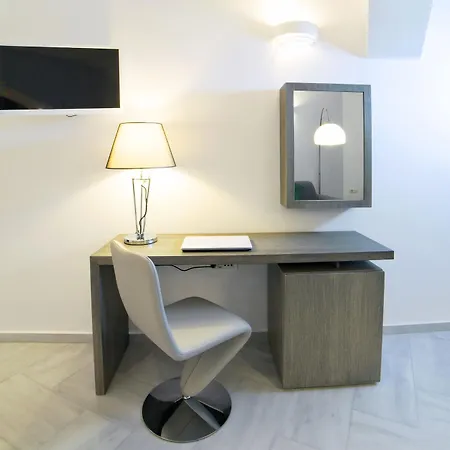 Anteliz Hotel Fira (Santorini)