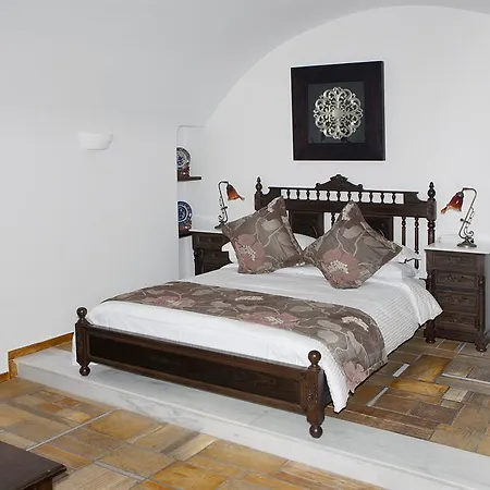 Anteliz Hotel Fira (Santorini)